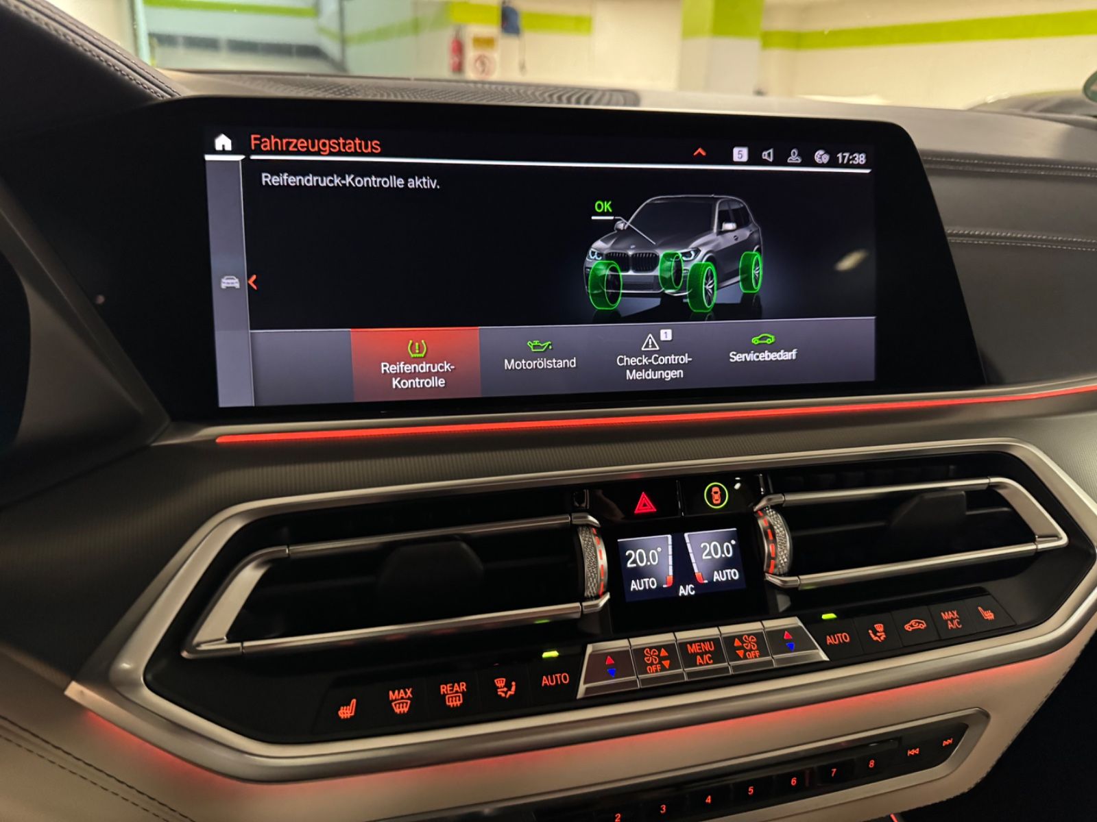 Fahrzeugabbildung BMW X5 M50 i INDIVIDUAL M-SPORT HARMAN KARDON FULL!