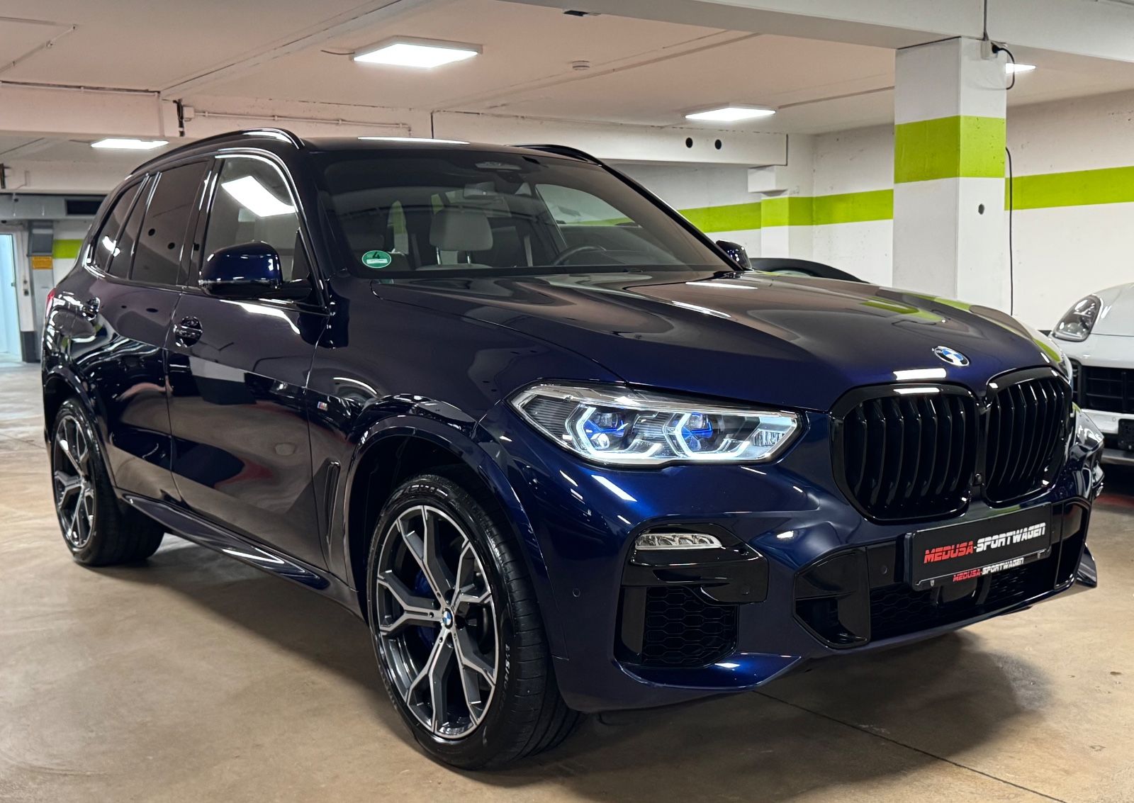 Fahrzeugabbildung BMW X5 M50 i INDIVIDUAL M-SPORT HARMAN KARDON FULL!