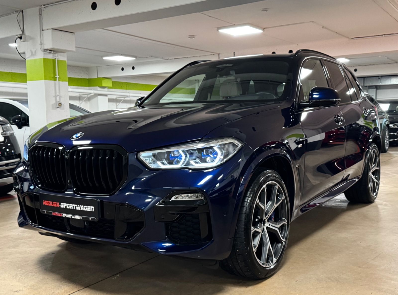 Fahrzeugabbildung BMW X5 M50 i INDIVIDUAL M-SPORT HARMAN KARDON FULL!
