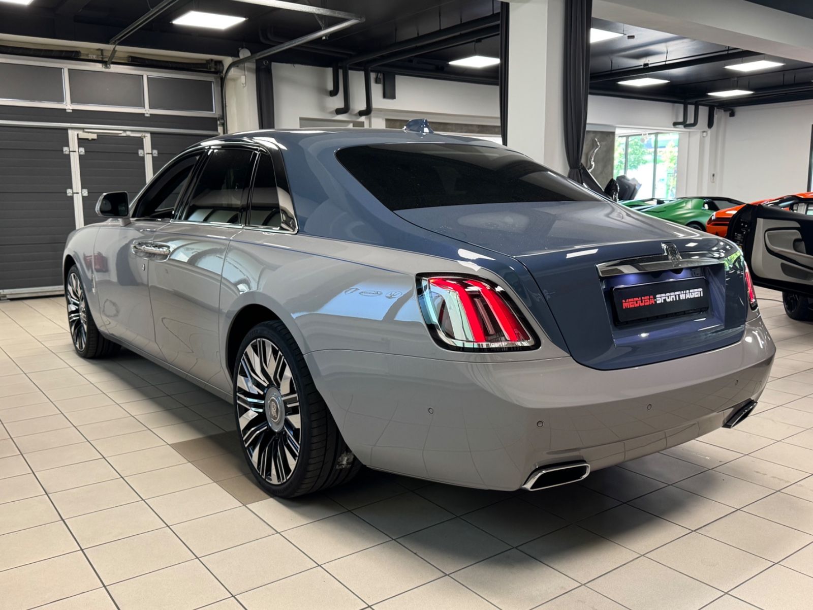 Fahrzeugabbildung Rolls-Royce GHOST II FACELIFT EXCLUSIV DUO-TON 4SEAT 25 FULL
