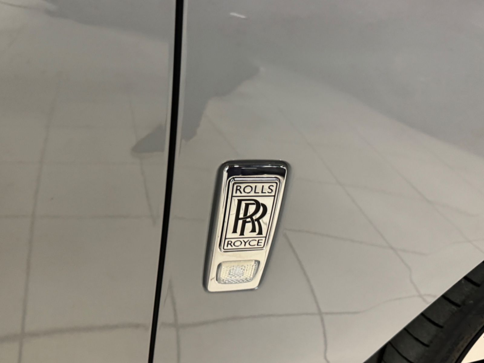 Fahrzeugabbildung Rolls-Royce GHOST II FACELIFT EXCLUSIV DUO-TON 4SEAT 25 FULL