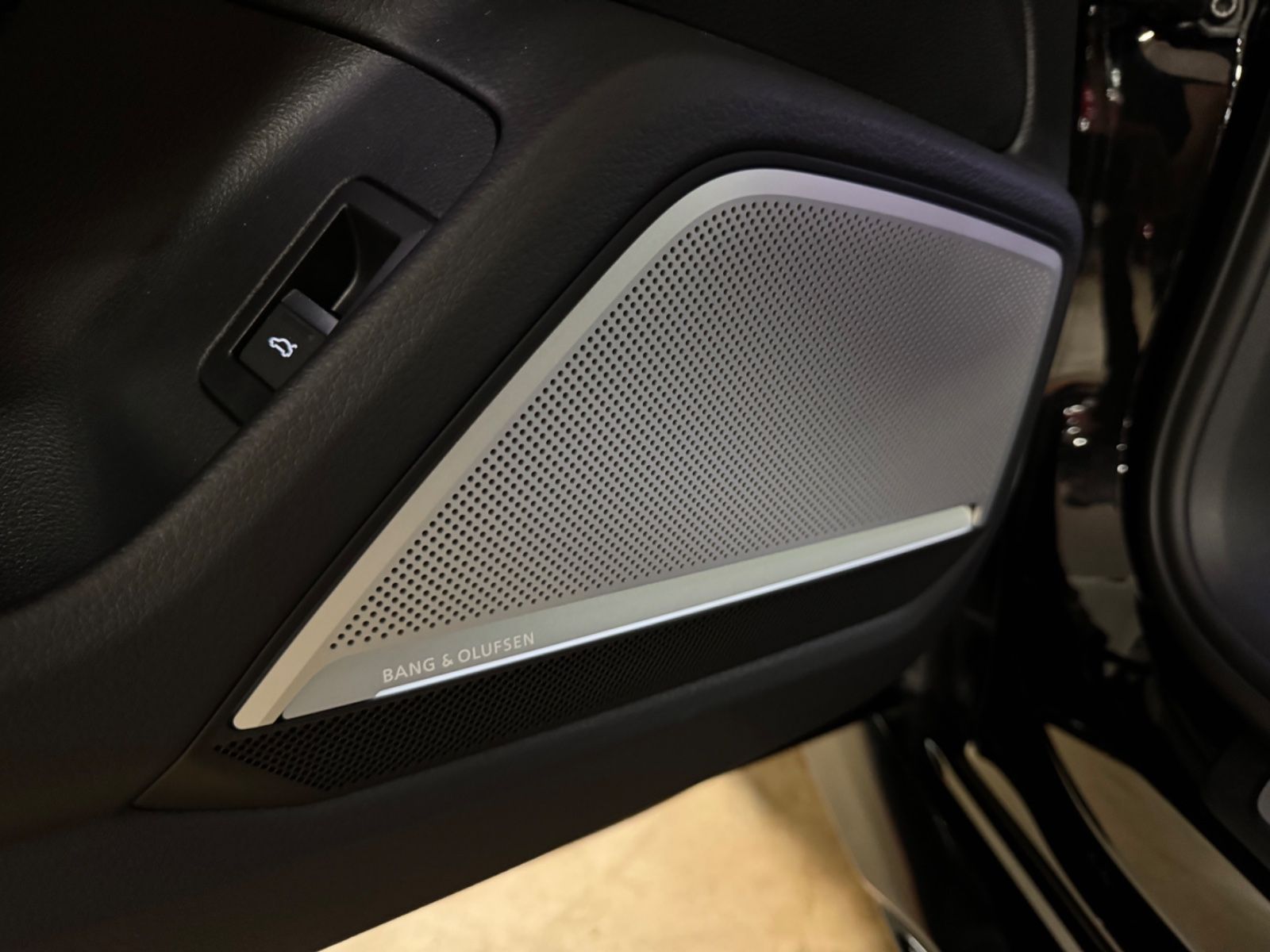 Fahrzeugabbildung Audi RS6 PERFORMANCE SCHALENSITZE CERAMIC B&O 25 FULL