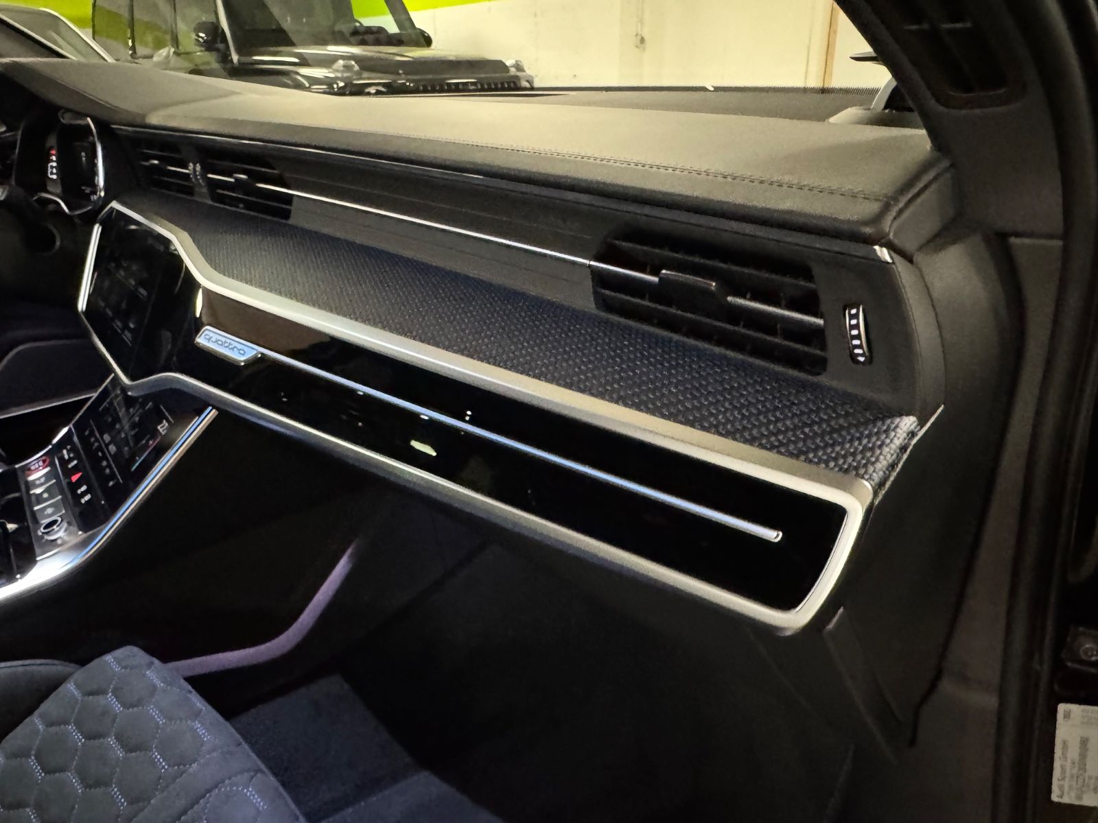 Fahrzeugabbildung Audi RS6 PERFORMANCE SCHALENSITZE CERAMIC B&O 25 FULL
