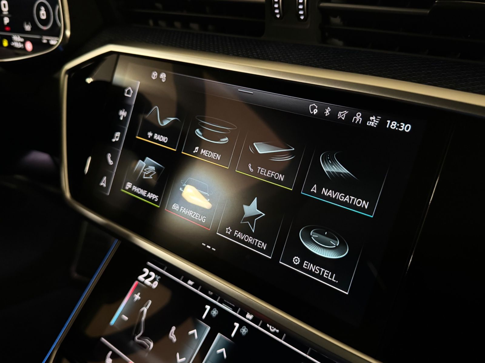 Fahrzeugabbildung Audi RS6 PERFORMANCE SCHALENSITZE CERAMIC B&O 25 FULL