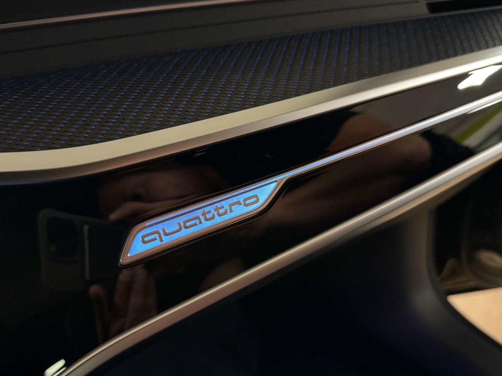 Fahrzeugabbildung Audi RS6 PERFORMANCE SCHALENSITZE CERAMIC B&O 25 FULL