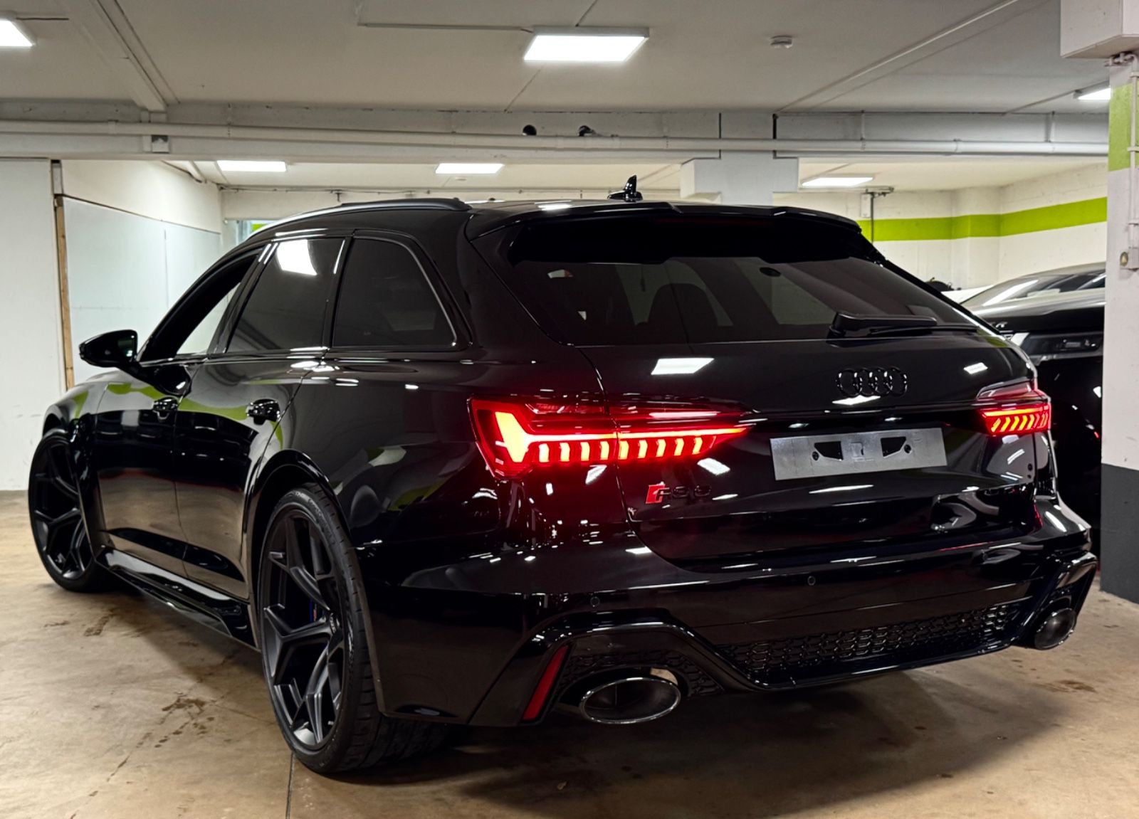 Fahrzeugabbildung Audi RS6 PERFORMANCE SCHALENSITZE CERAMIC B&O 25 FULL