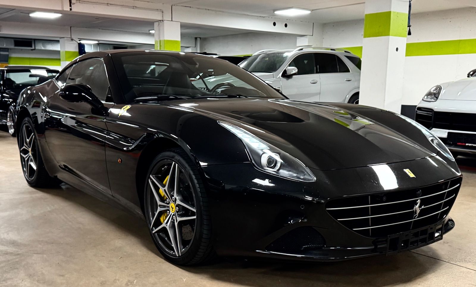 Fahrzeugabbildung Ferrari CALIFORNIA T HANDLING SPECIALE CARBONPACK FULL!