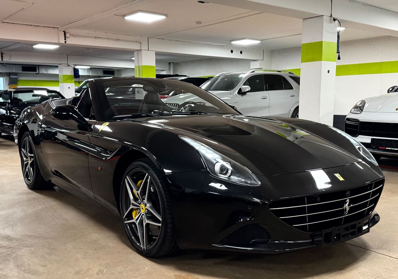 Fahrzeugabbildung Ferrari CALIFORNIA T HANDLING SPECIALE CARBONPACK FULL!