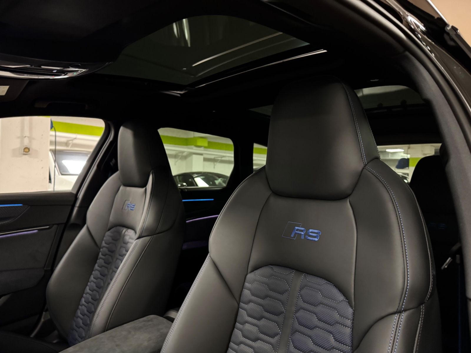 Fahrzeugabbildung Audi RS6 PERFORMANCE CARBON CERAMIC B&O PANO 25 FULL!