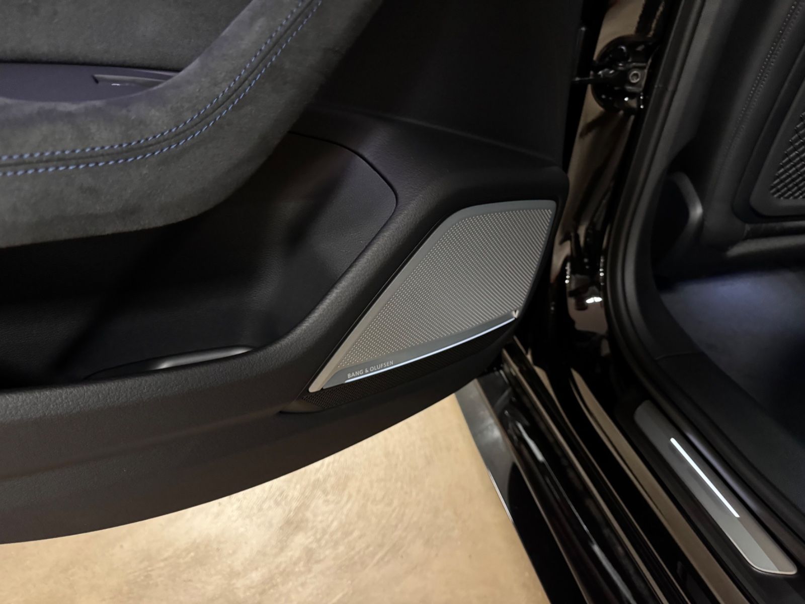 Fahrzeugabbildung Audi RS6 PERFORMANCE CARBON CERAMIC B&O PANO 25 FULL!