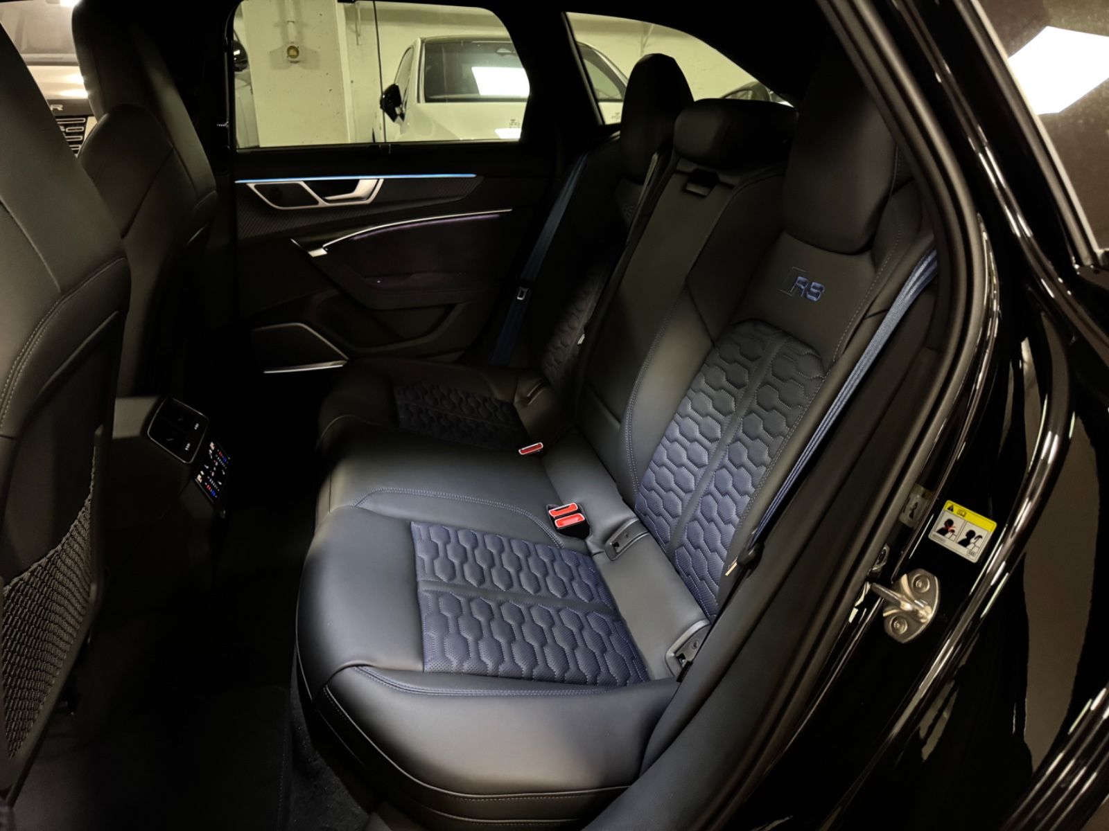 Fahrzeugabbildung Audi RS6 PERFORMANCE CARBON CERAMIC B&O PANO 25 FULL!