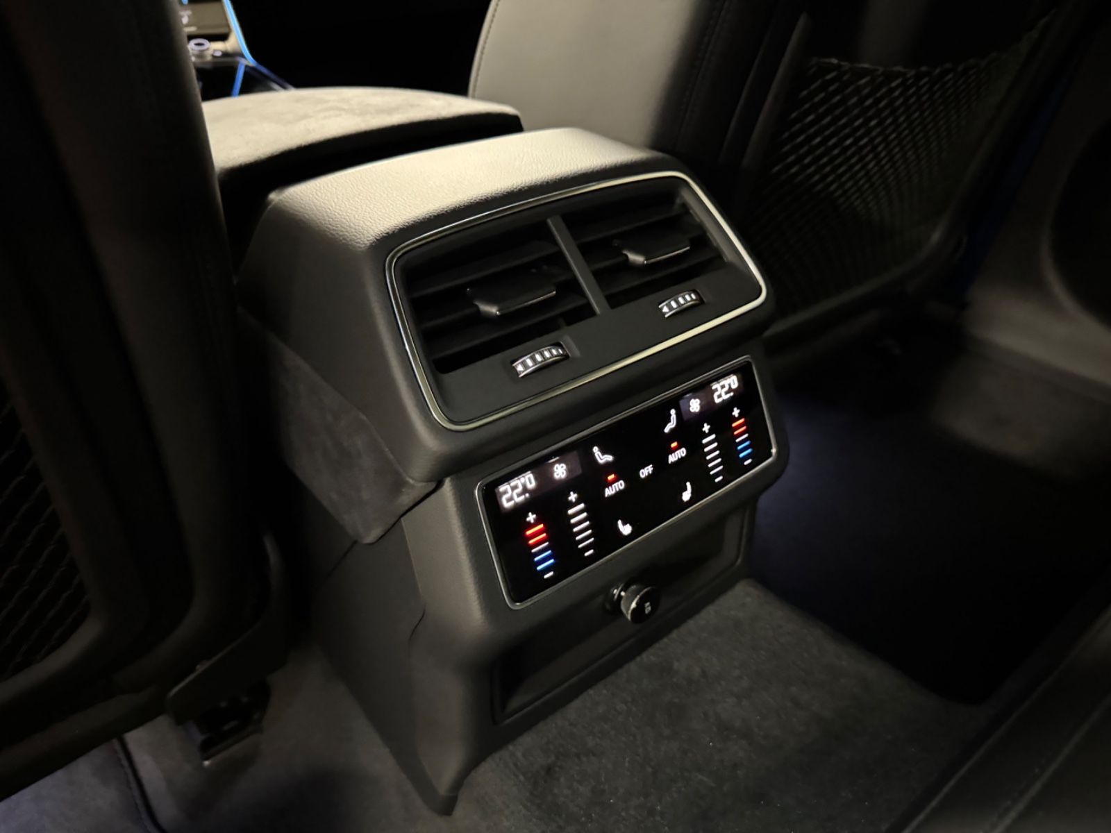 Fahrzeugabbildung Audi RS6 PERFORMANCE CARBON CERAMIC B&O PANO 25 FULL!