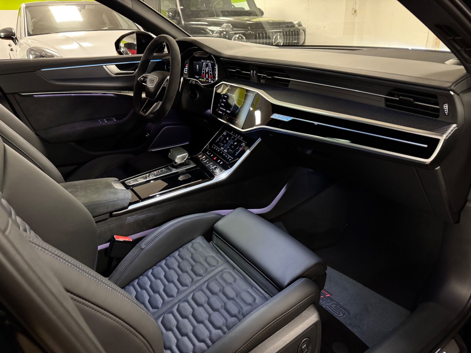 Fahrzeugabbildung Audi RS6 PERFORMANCE CARBON CERAMIC B&O PANO 25 FULL!