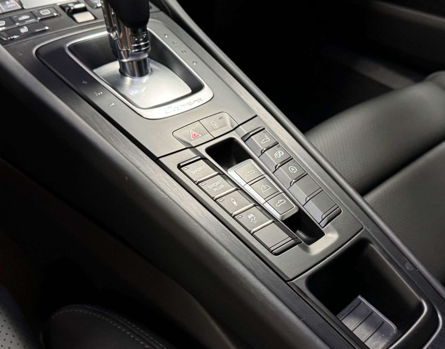 Fahrzeugabbildung Porsche 911 CARRERA 4 GTS CABRIO SAMMLER 12950KM TOPZUST