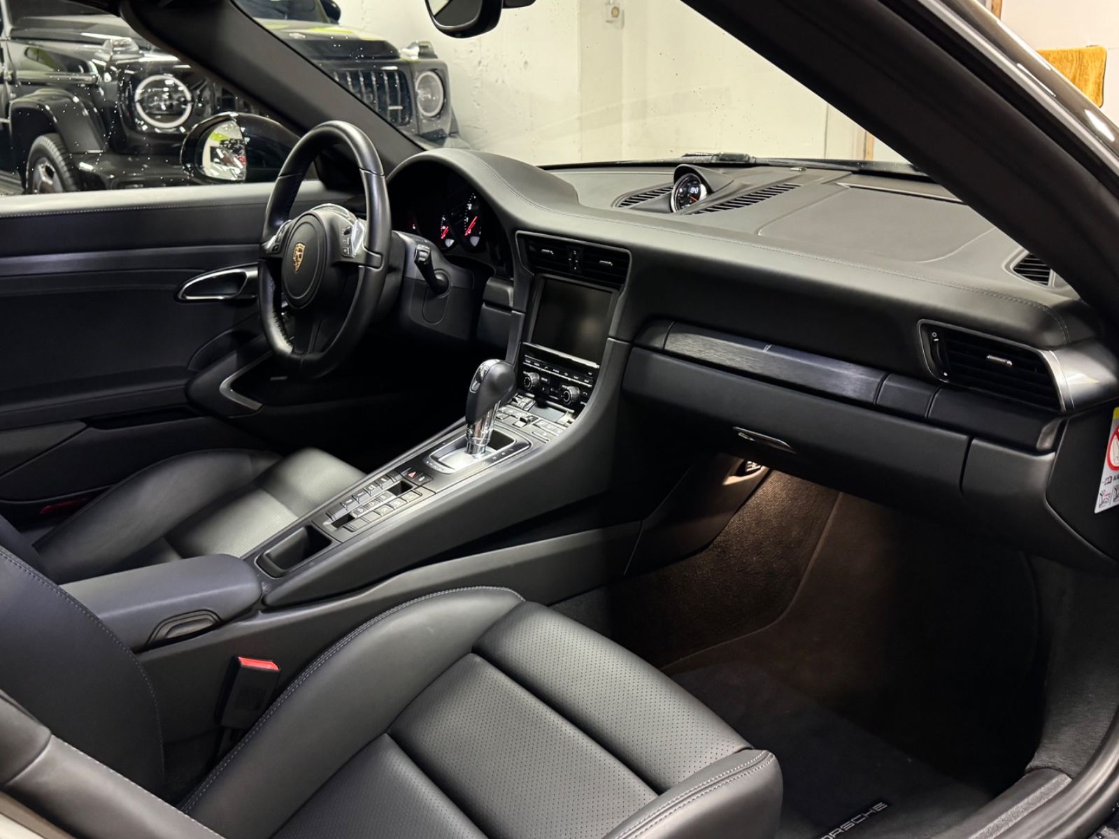 Fahrzeugabbildung Porsche 911 CARRERA 4 GTS CABRIO SAMMLER 12950KM TOPZUST