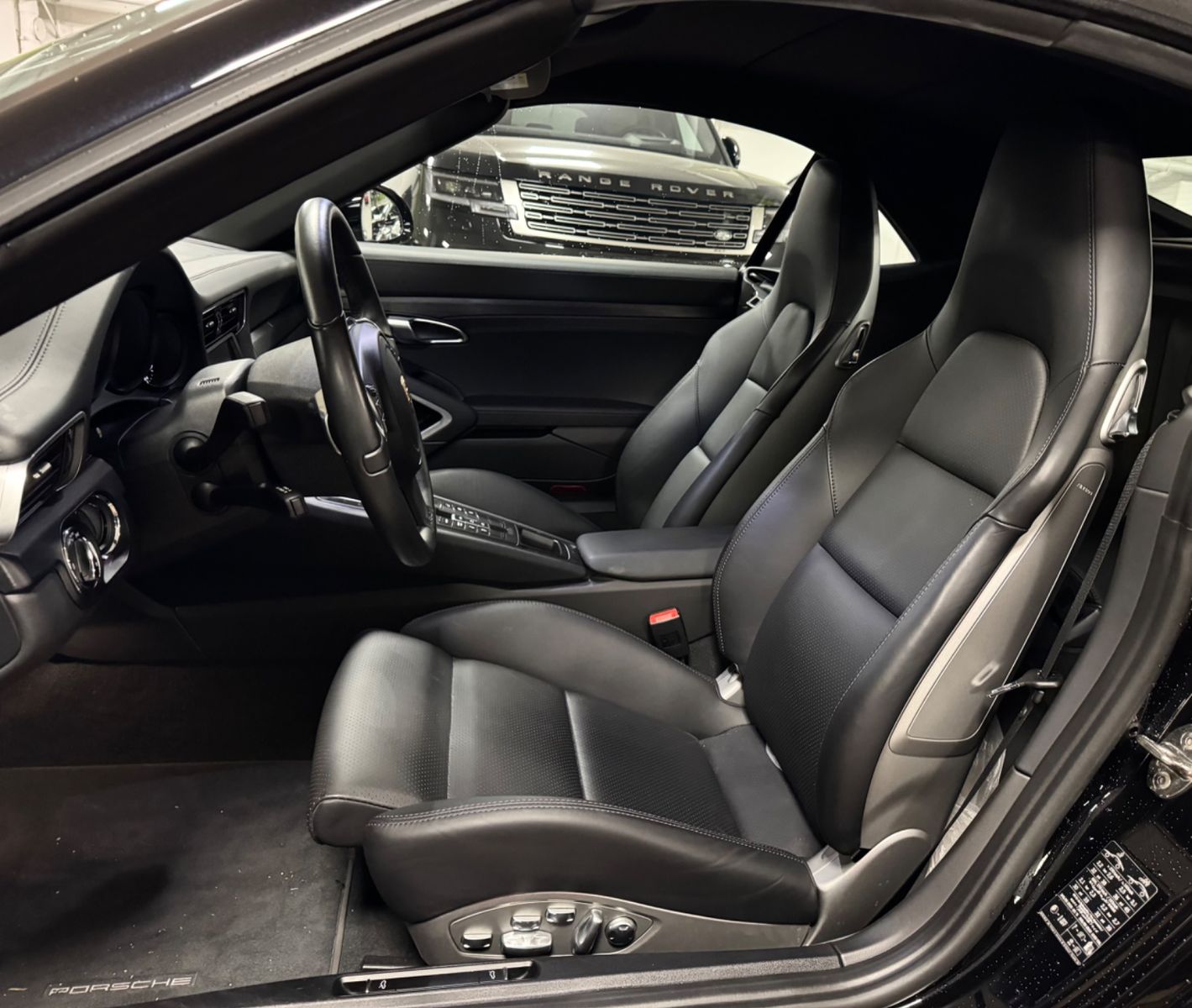 Fahrzeugabbildung Porsche 991 CARRERA 4 GTS CABRIO SAMMLER 12950KM TOPZUST