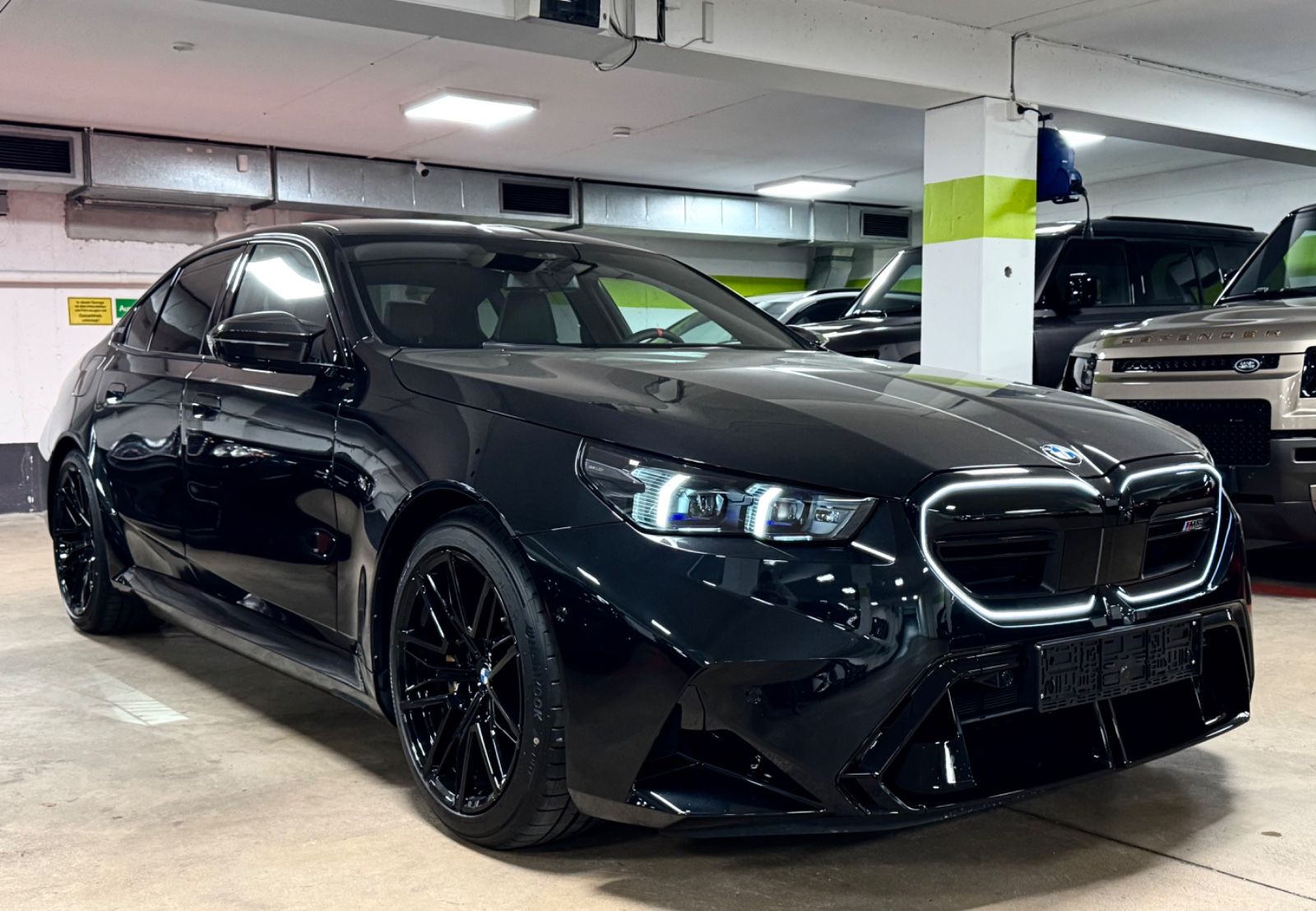 BMW M5 ULTIMATE CERAMIC CARBON-INT&EXT B&W FULLOPT!