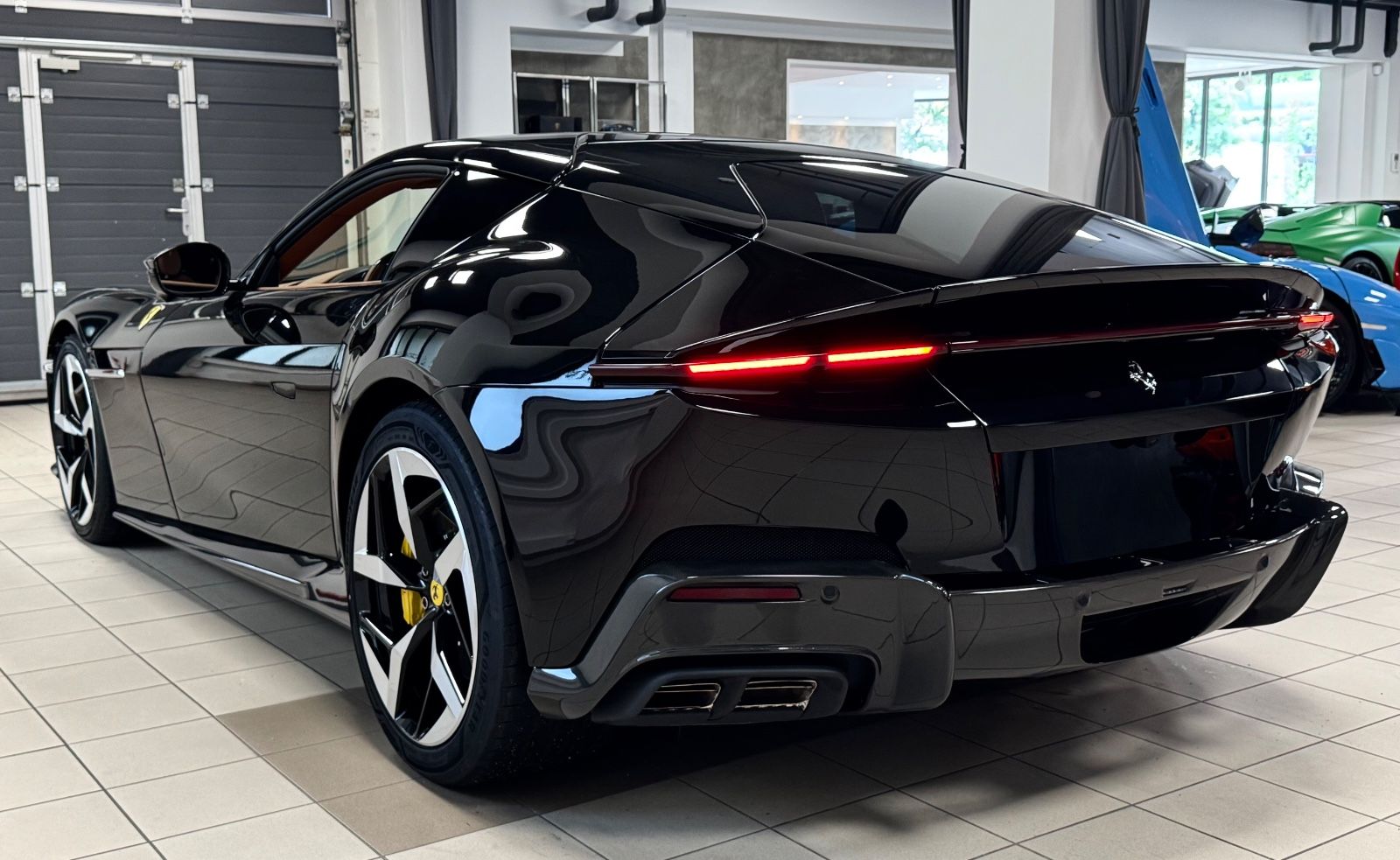 Fahrzeugabbildung Ferrari 12 CILINDRI COUPE CARBON EXT&INT CUIOI INT FULL!