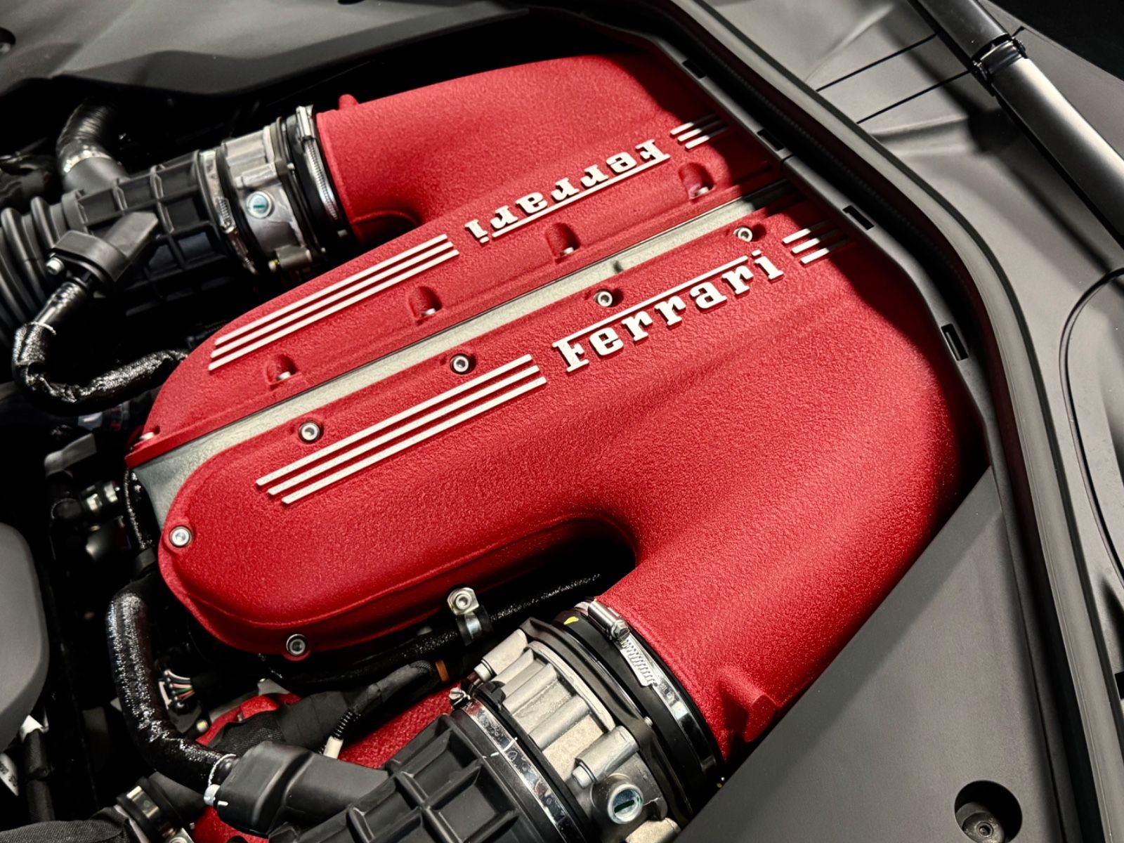 Fahrzeugabbildung Ferrari 12 CILINDRI COUPE CARBON EXT&INT CUIOI INT FULL!