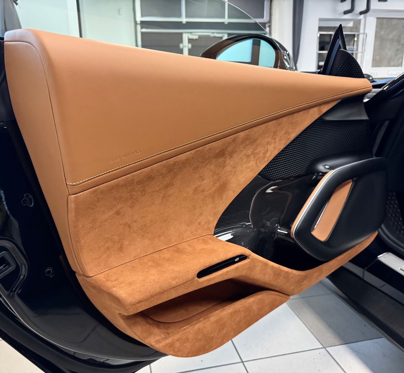 Fahrzeugabbildung Ferrari 12 CILINDRI COUPE CARBON EXT&INT CUIOI INT FULL!