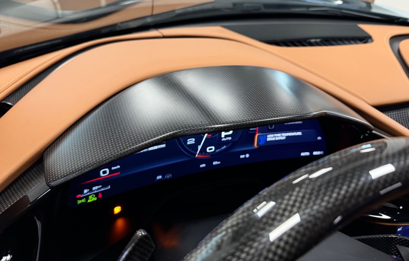 Fahrzeugabbildung Ferrari 12 CILINDRI COUPE CARBON EXT&INT CUIOI INT FULL!