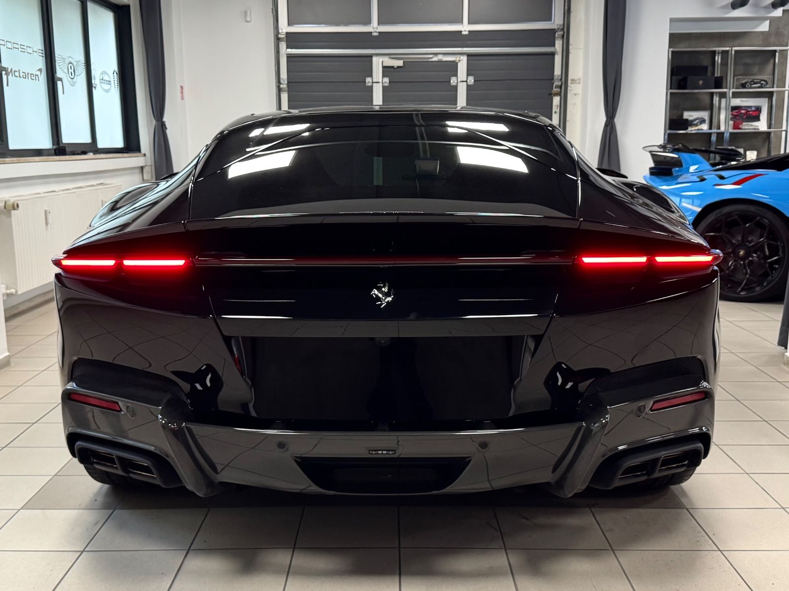 Fahrzeugabbildung Ferrari 12 CILINDRI COUPE CARBON EXT&INT CUIOI INT FULL!