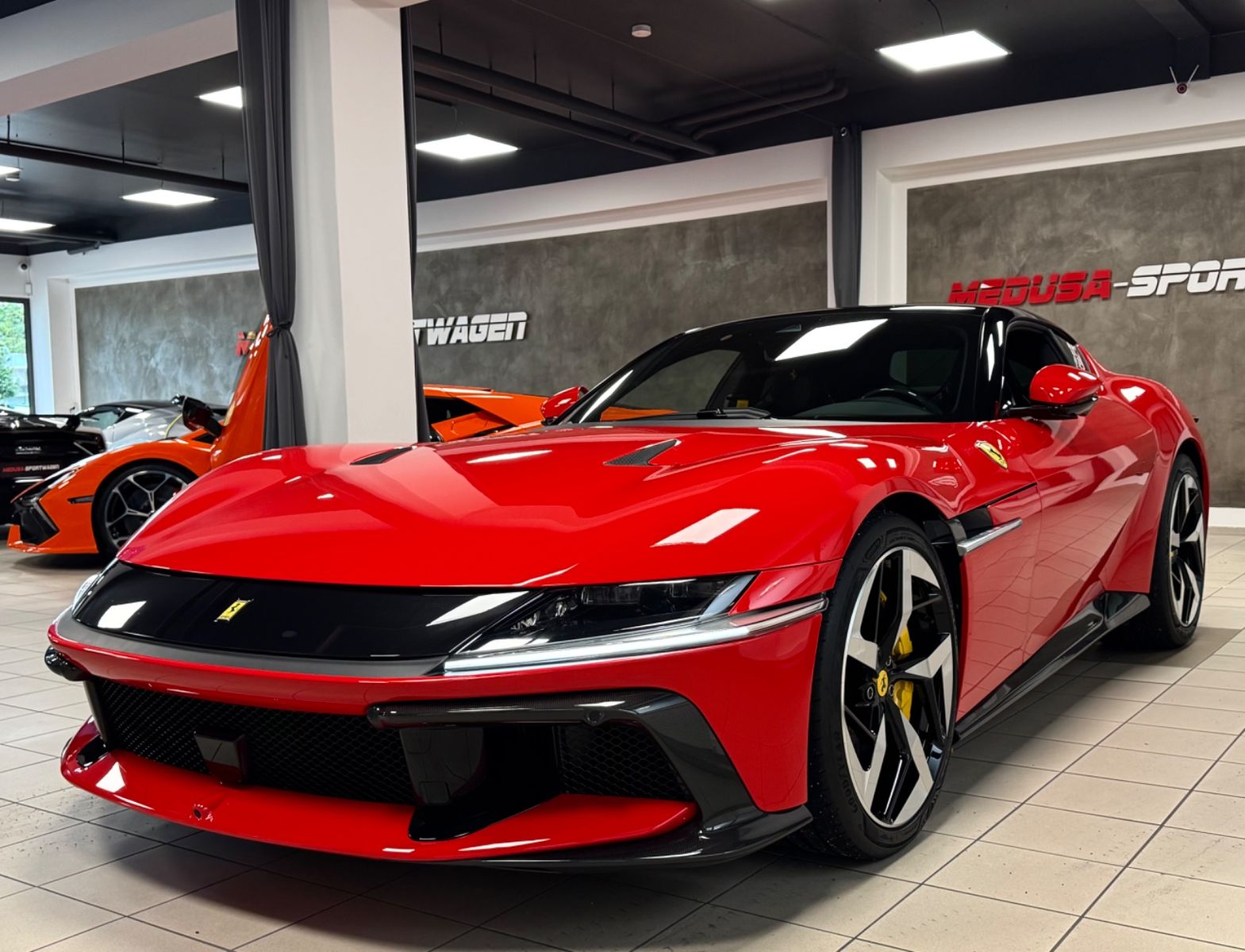 Fahrzeugabbildung Ferrari 12 CILINDRI COUPE CARBON EXT&INT CARBONSEAT FULL