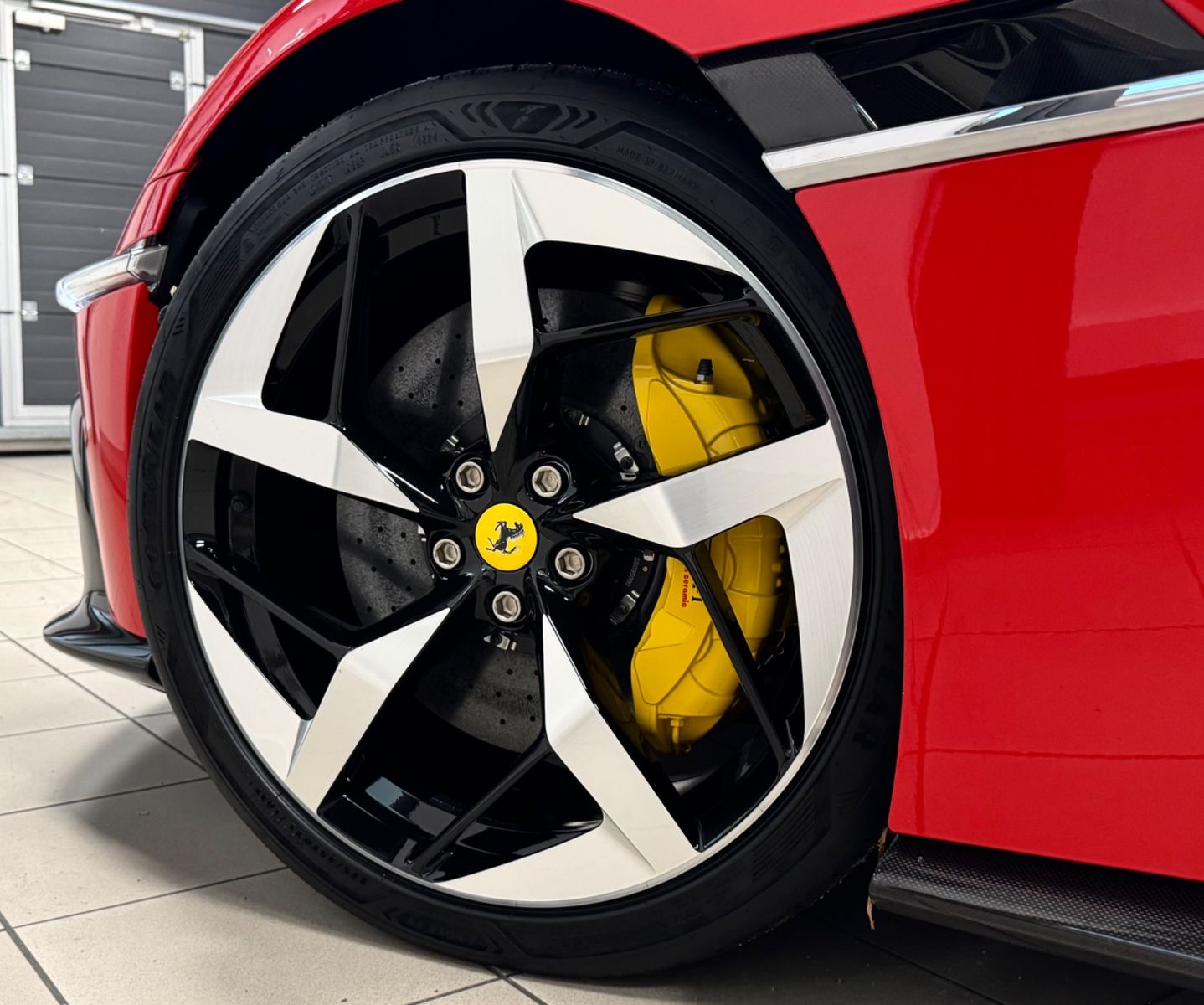 Fahrzeugabbildung Ferrari 12 CILINDRI COUPE CARBON EXT&INT CARBONSEAT FULL