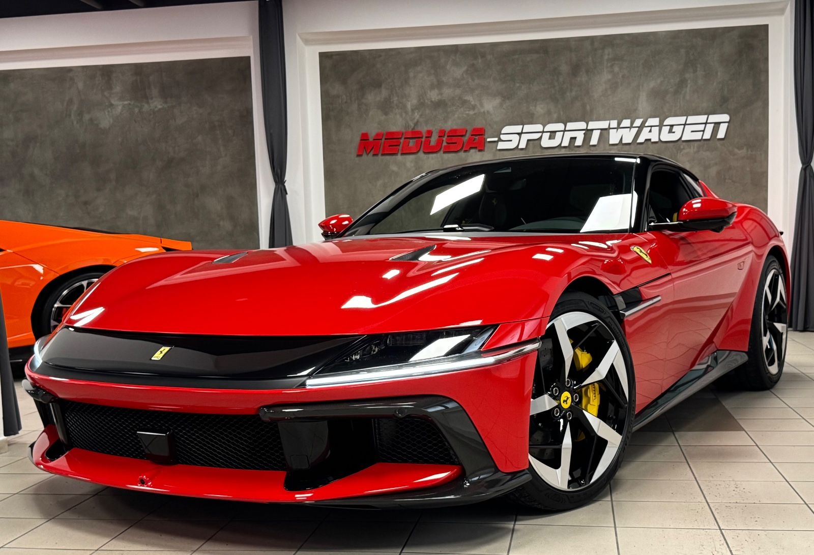 Fahrzeugabbildung Ferrari 12 CILINDRI COUPE CARBON EXT&INT CARBONSEAT FULL