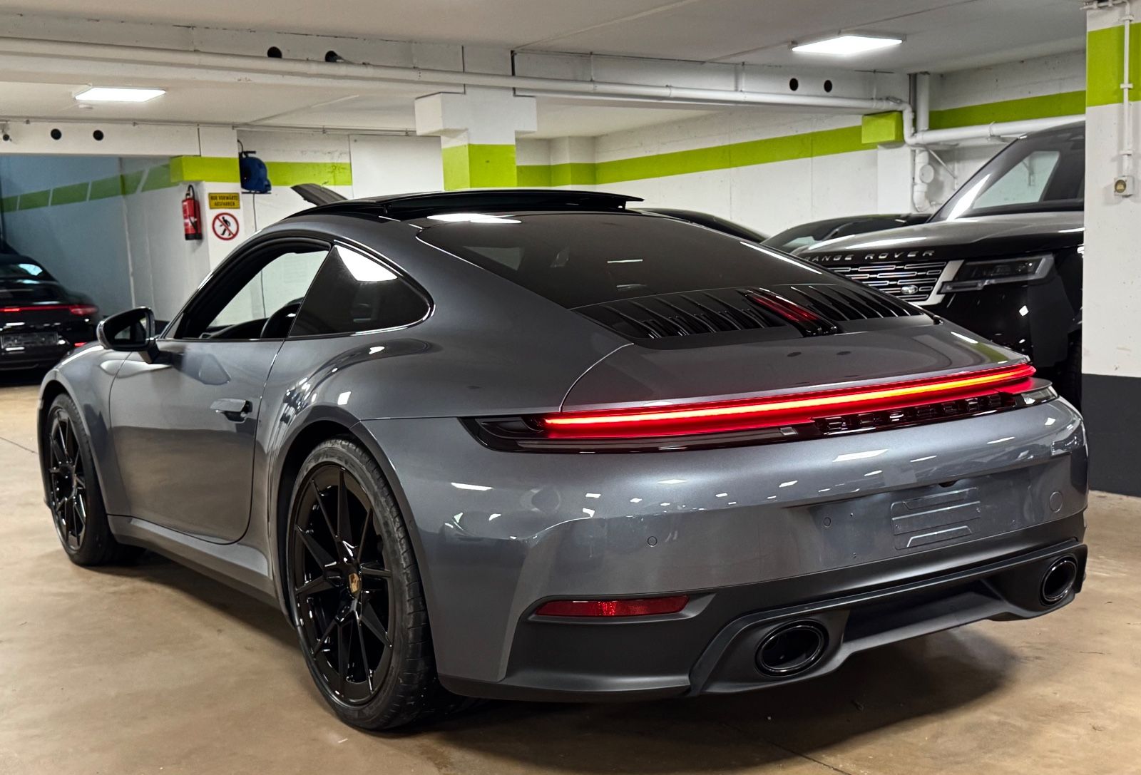 Fahrzeugabbildung Porsche 911 CARRERA FACELIFT SPORTABGAS LIFT PANO FULL!!
