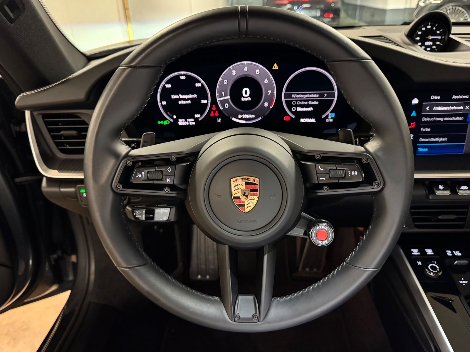 Fahrzeugabbildung Porsche 992 CARRERA FACELIFT SPORTABGAS LIFT PANO FULL!