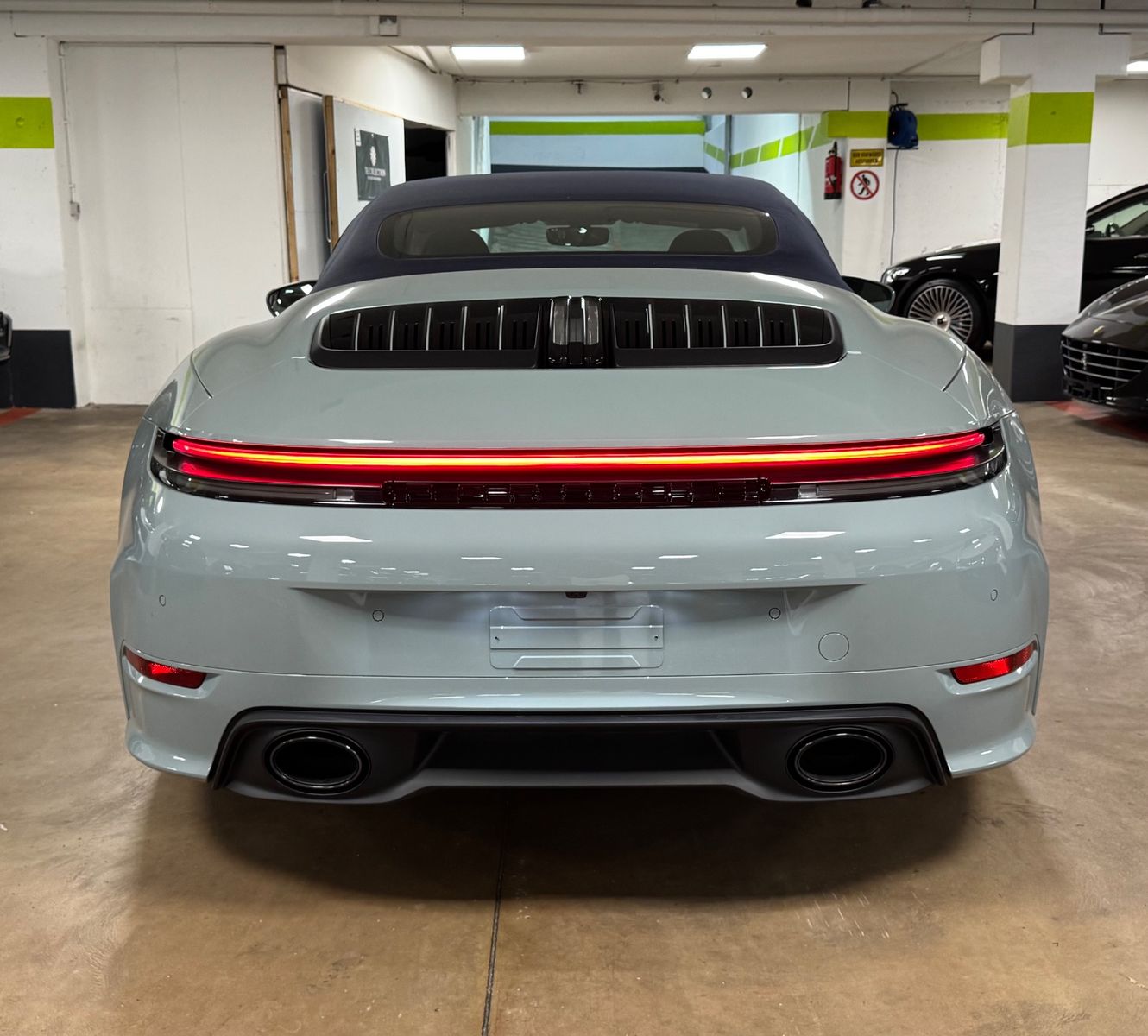 Fahrzeugabbildung Porsche 992 CARRERA CABRIO FACELIFT SPORTDESIGNBURMESTER