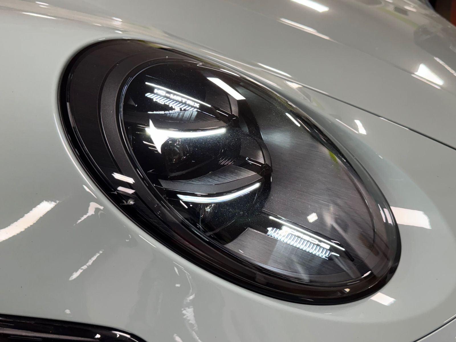Fahrzeugabbildung Porsche 992 CARRERA CABRIO FACELIFT SPORTDESIGNBURMESTER