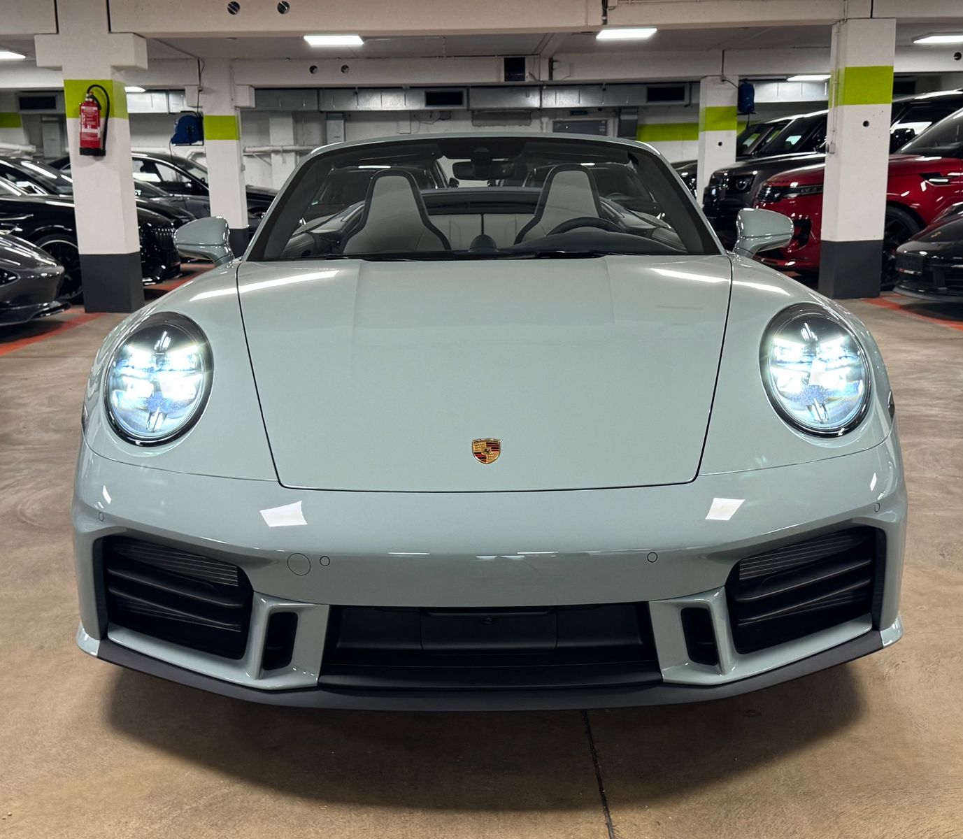 Fahrzeugabbildung Porsche 992 CARRERA CABRIO FACELIFT SPORTDESIGNBURMESTER