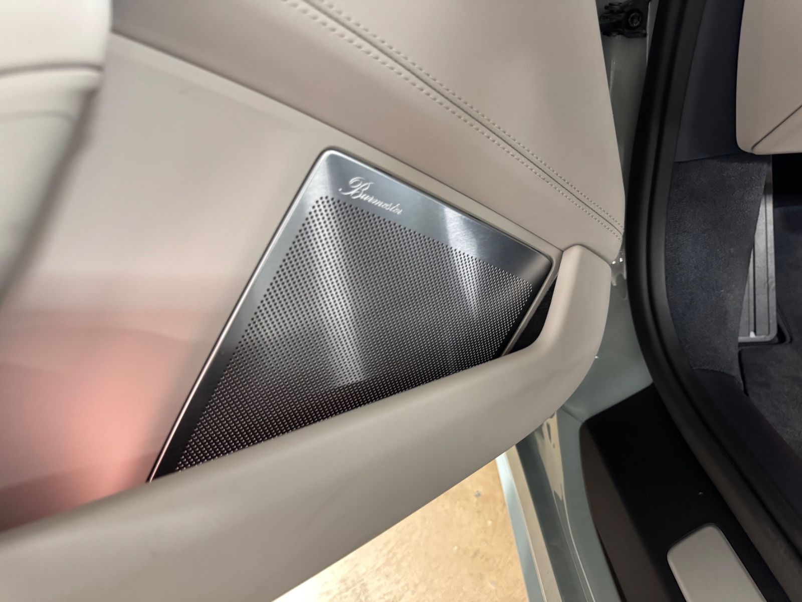 Fahrzeugabbildung Porsche 992 CARRERA CABRIO FACELIFT SPORTDESIGNBURMESTER