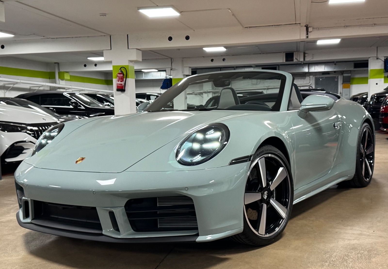 Fahrzeugabbildung Porsche 992 CARRERA CABRIO FACELIFT SPORTDESIGNBURMESTER