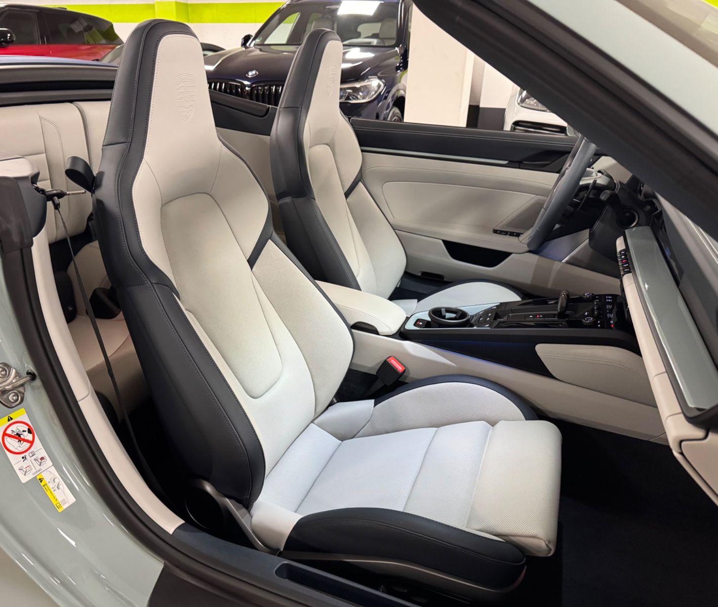 Fahrzeugabbildung Porsche 992 CARRERA CABRIO FACELIFT SPORTDESIGNBURMESTER