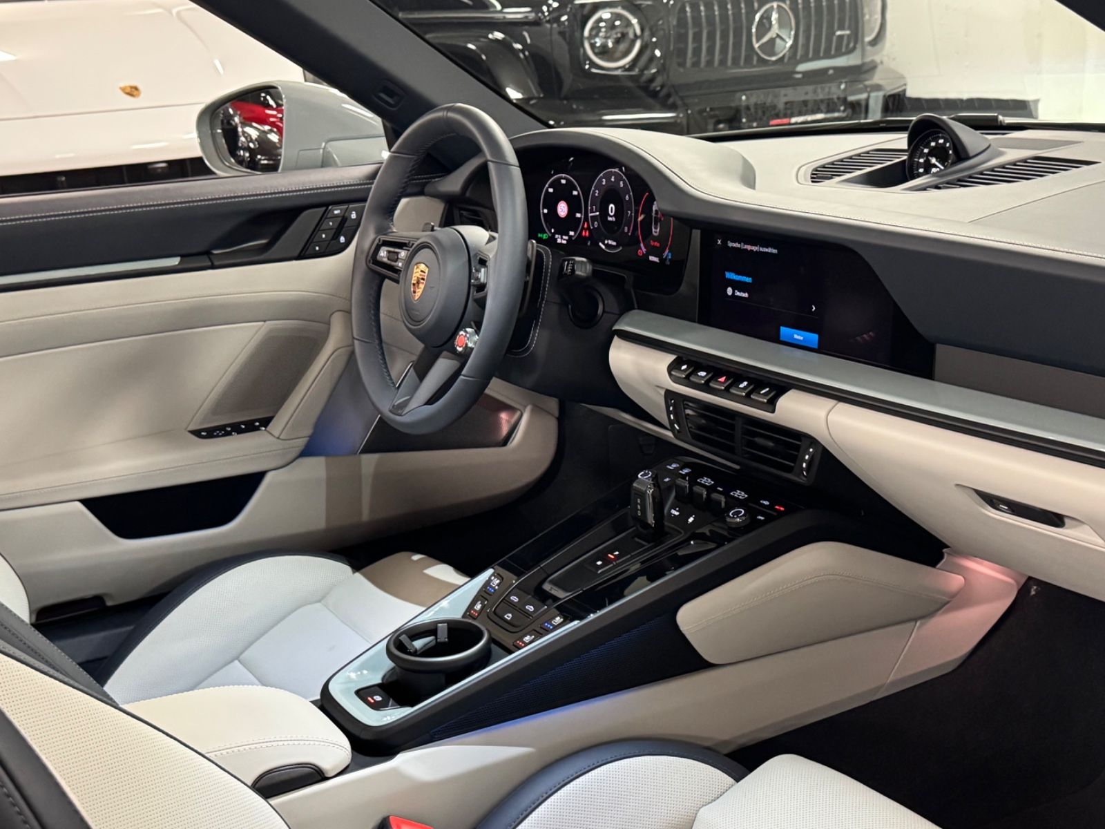 Fahrzeugabbildung Porsche 992 CARRERA CABRIO FACELIFT SPORTDESIGNBURMESTER