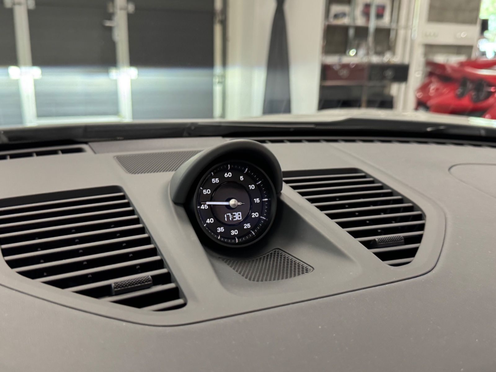 Fahrzeugabbildung Porsche 992 CARRERA CABRIO FACELIFT SPORTDESIGN BOSE NEW