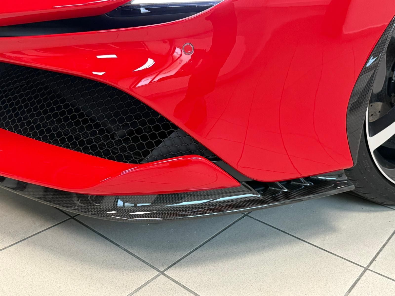 Fahrzeugabbildung Ferrari SF90 SPIDER CARBON INT&EXT RED INT JBL FULLOPT!