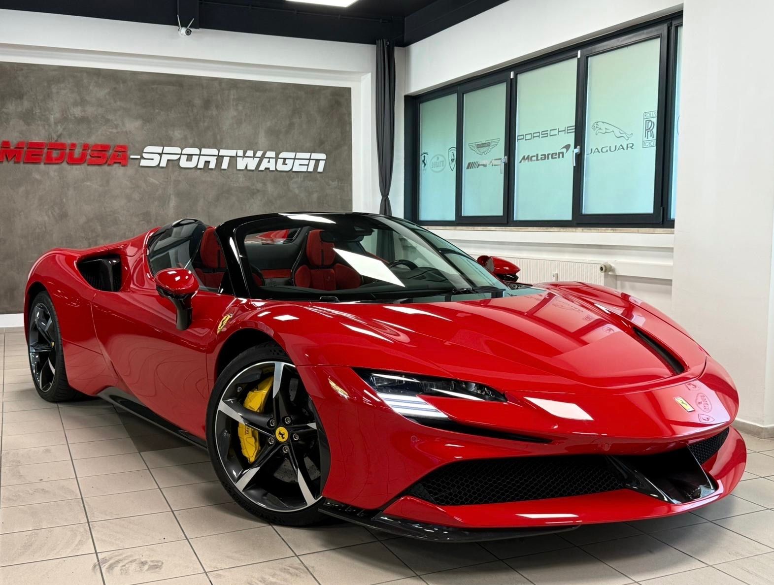 Fahrzeugabbildung Ferrari SF90 SPIDER CARBON INT&EXT RED INT JBL FULLOPT!