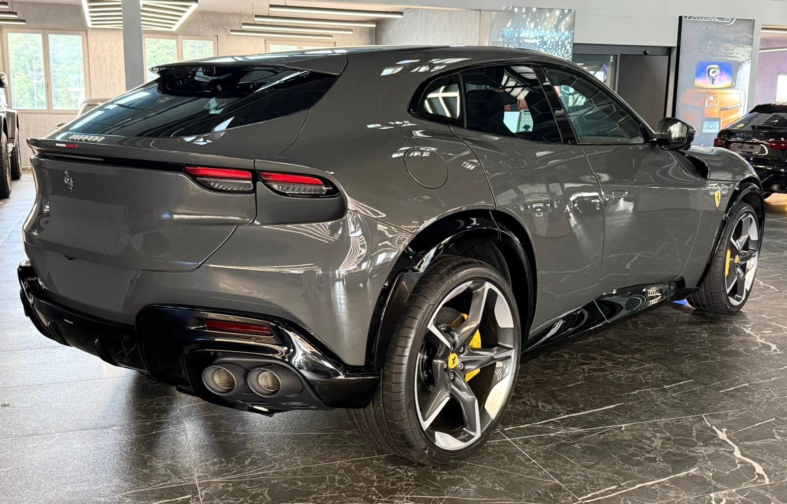 Fahrzeugabbildung Ferrari PUROSANGUE V12 CARBON LIFT PANO MASSAGE P25 FULL