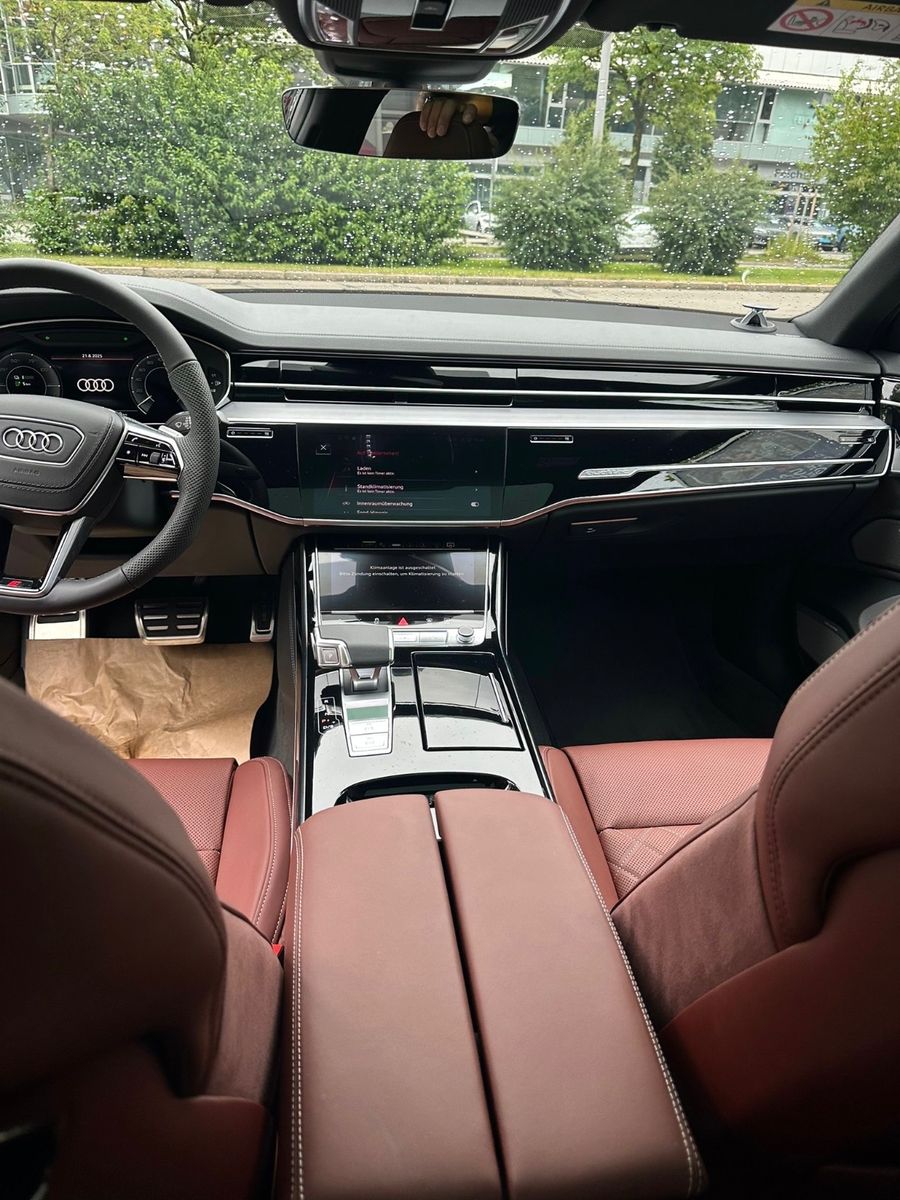 Fahrzeugabbildung Audi A8 60 TFSI e LANG EXCLUSIV 4SEAT TV MASSAGE FULL