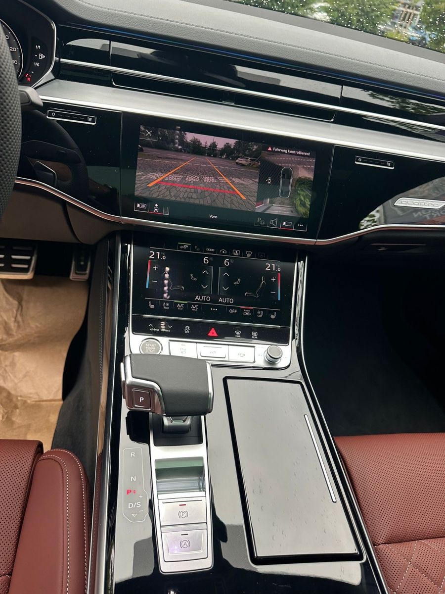 Fahrzeugabbildung Audi A8 60 TFSI e LANG EXCLUSIV 4SEAT TV MASSAGE FULL