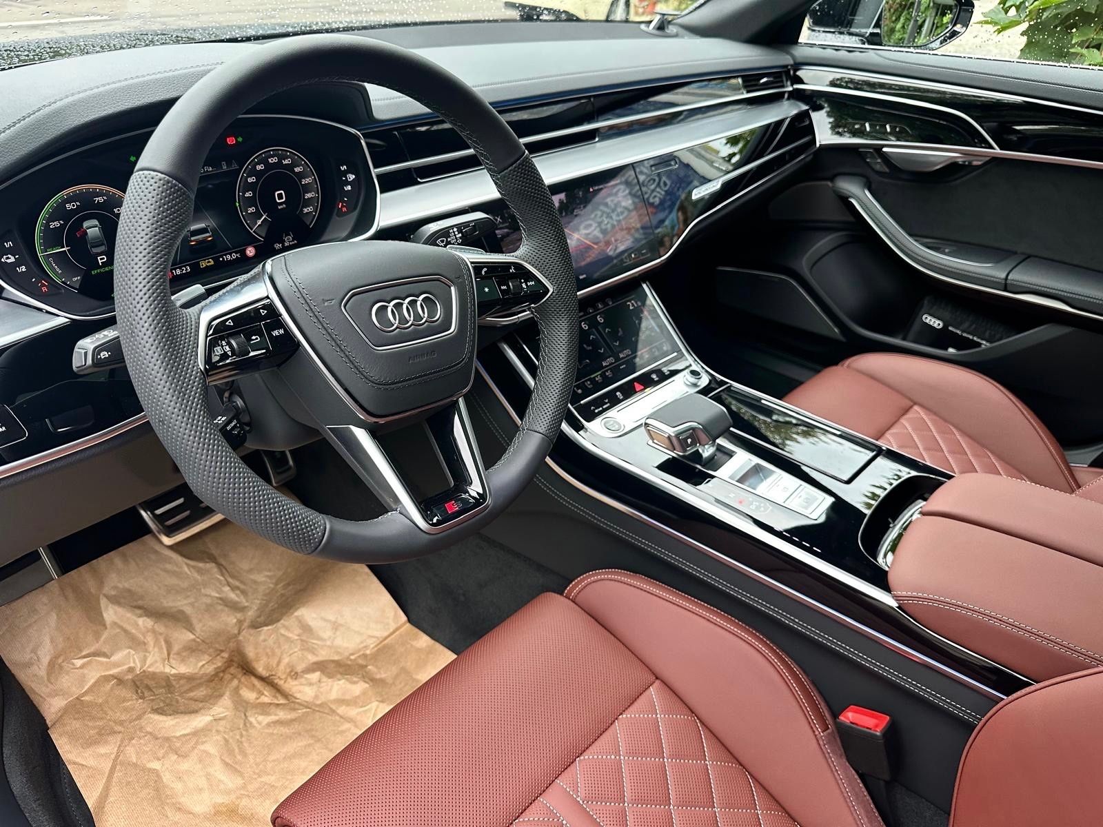 Fahrzeugabbildung Audi A8 60 TFSI e LANG EXCLUSIV 4SEAT TV MASSAGE FULL
