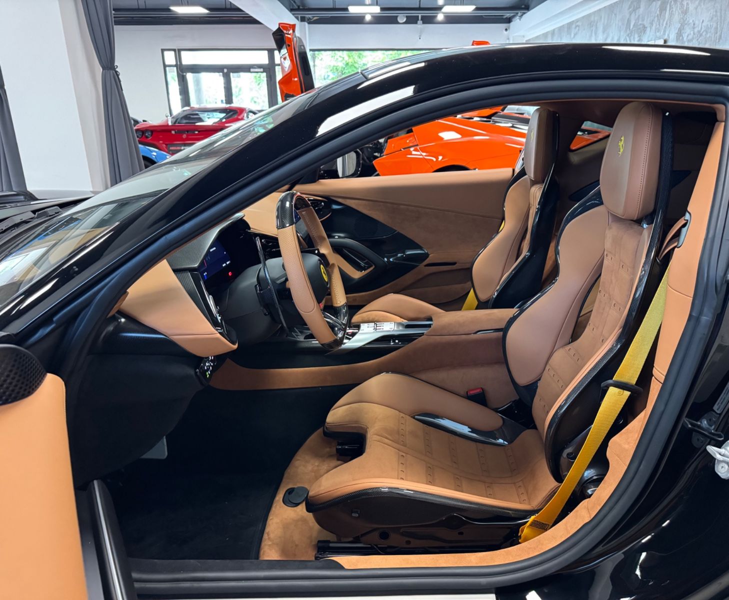 Fahrzeugabbildung Ferrari 12 CILINDRI COUPE CARBON EXT&INT CUIOI INT FULL!