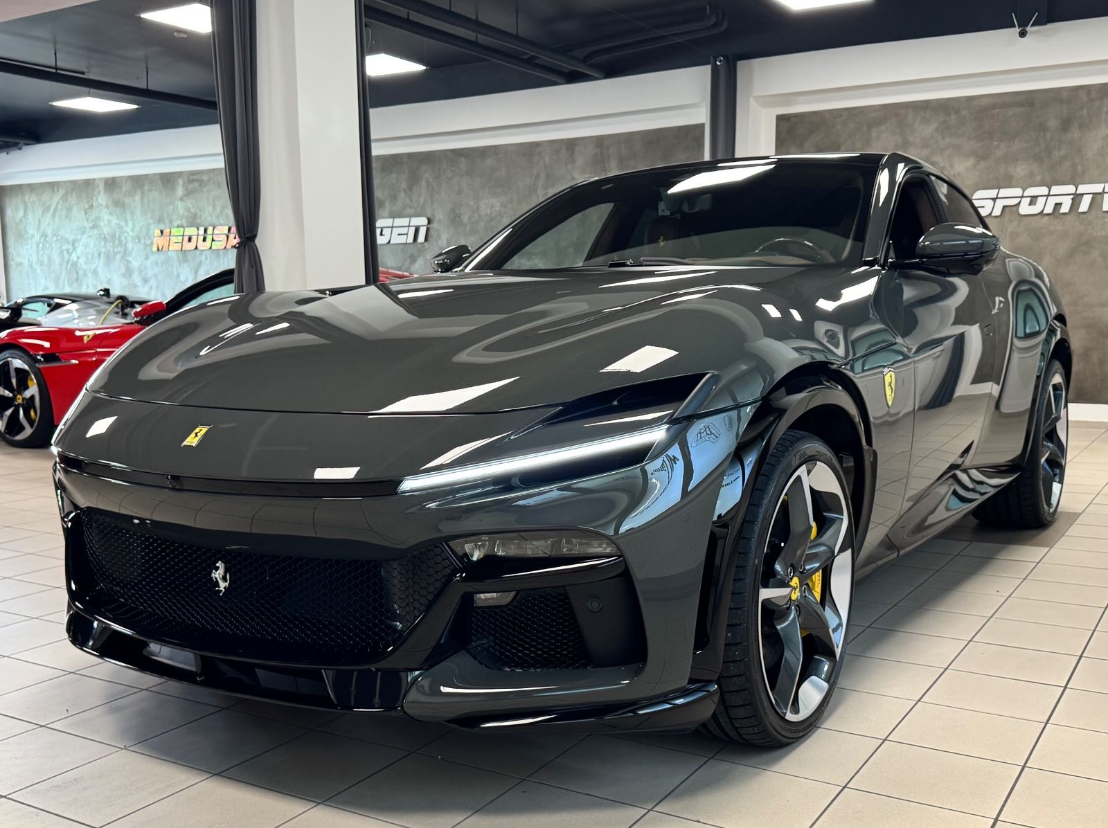 Fahrzeugabbildung Ferrari PUROSANGUE V12 CARBON LIFT PANO MASSAGE P25 FULL