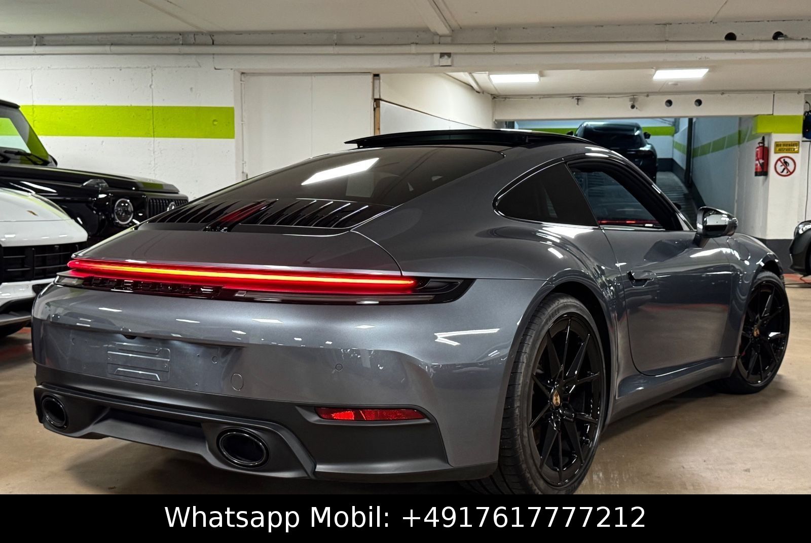 Porsche 992 CARRERA FACELIFT SPORTABGAS LIFT PANO FULL!