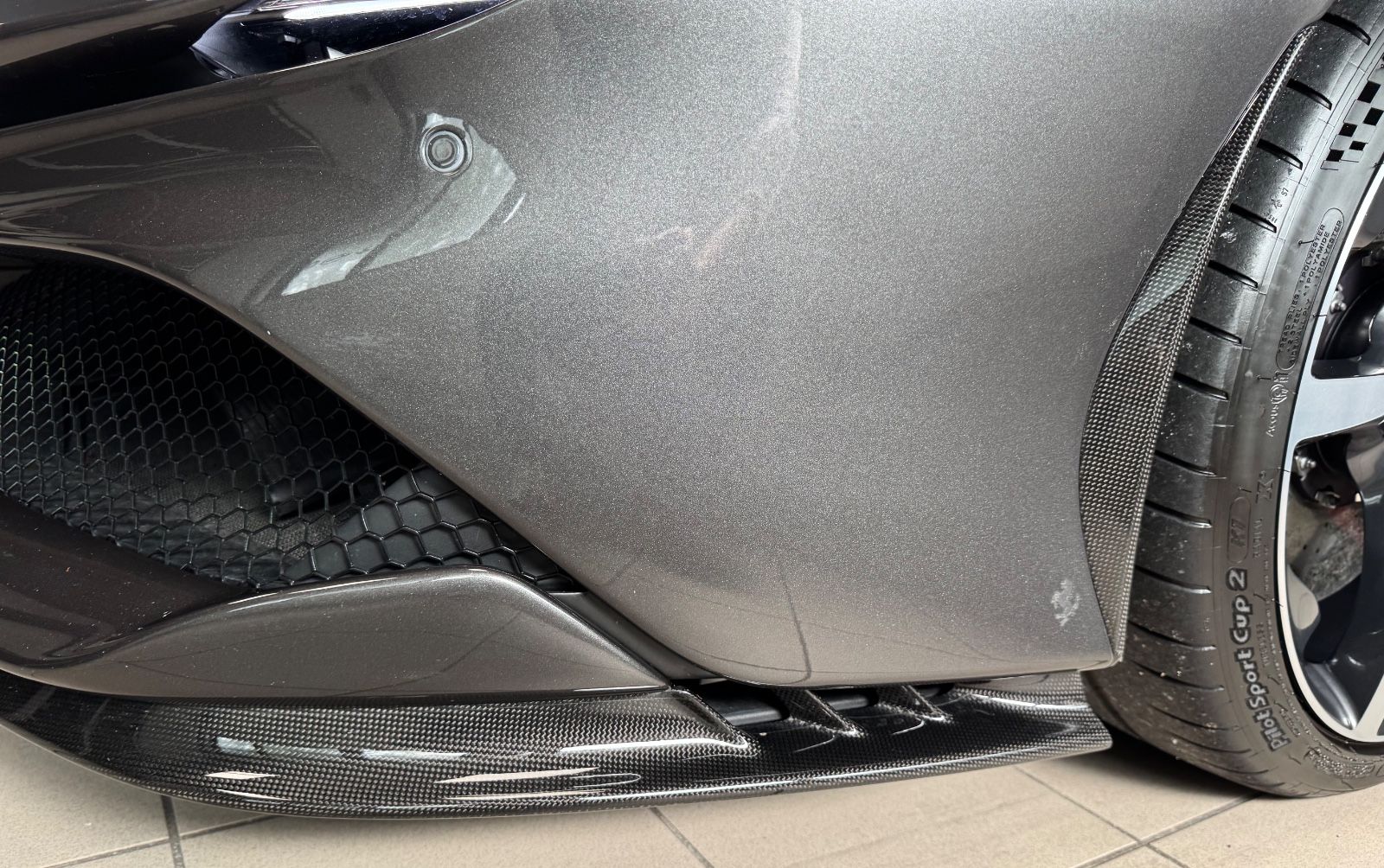 Fahrzeugabbildung Ferrari SF90 CARBON INT&EXT JBL LIFT DAYTONASEAT FULL