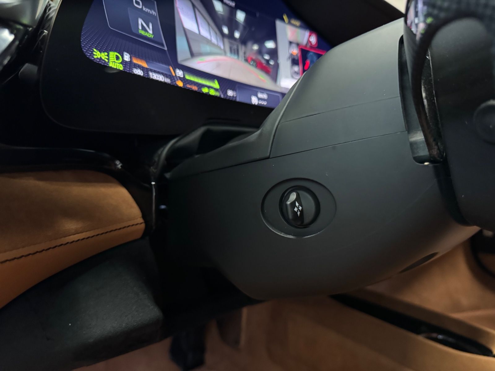 Fahrzeugabbildung Ferrari SF90 CARBON INT&EXT JBL LIFT DAYTONASEAT FULL